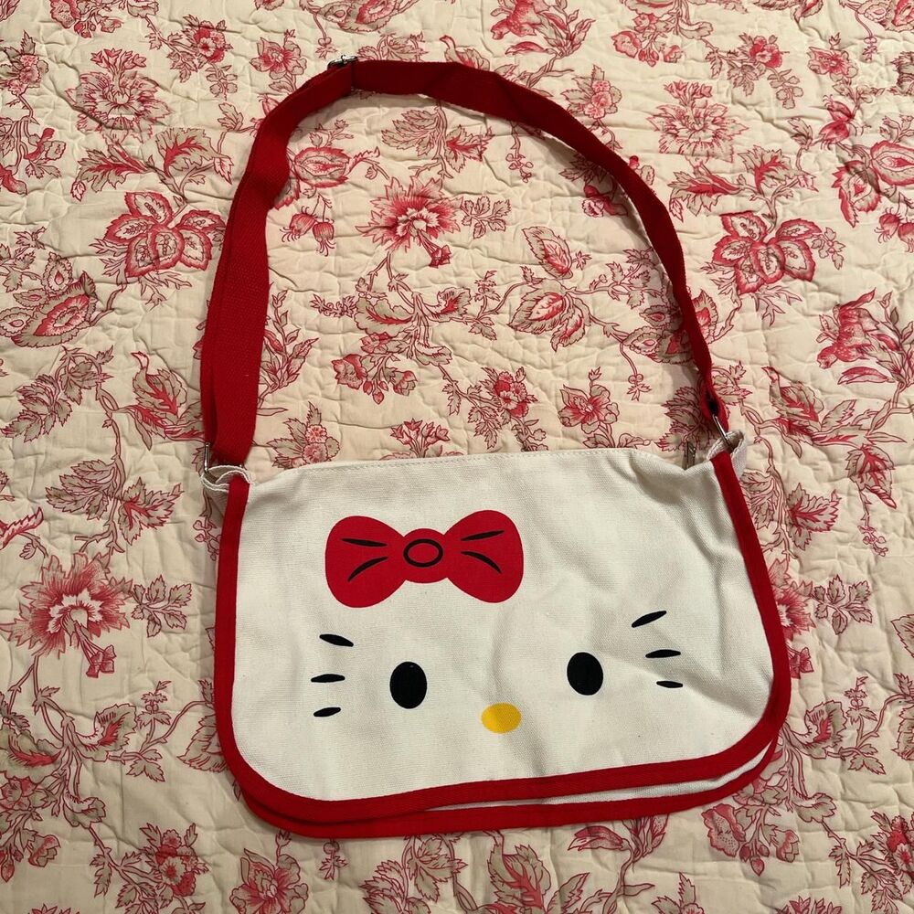 Sanrio Women's Red and White Bag